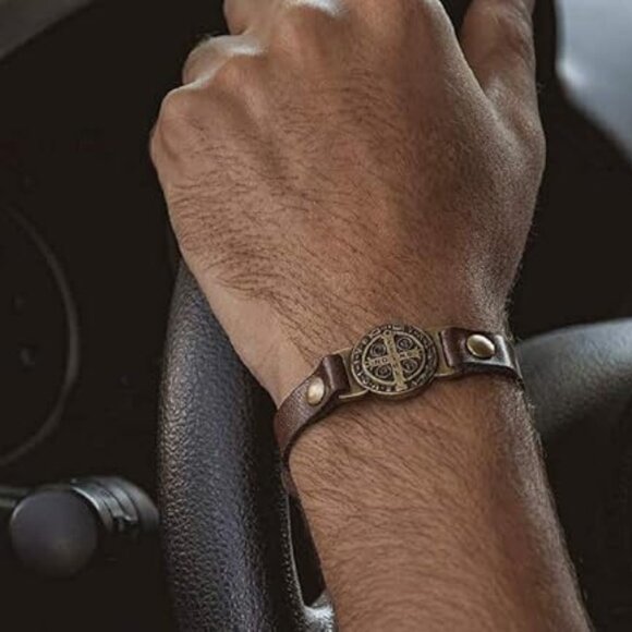 St Benedict Genuine Leather Protection Bracelet - Made in Brazil Medium - Brown - Picture 3 of 4